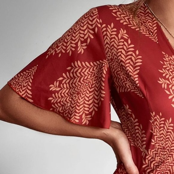 Boho Tropical Print Butterfly Sleeved Mini Romper burgundy red - Picture 5 of 7